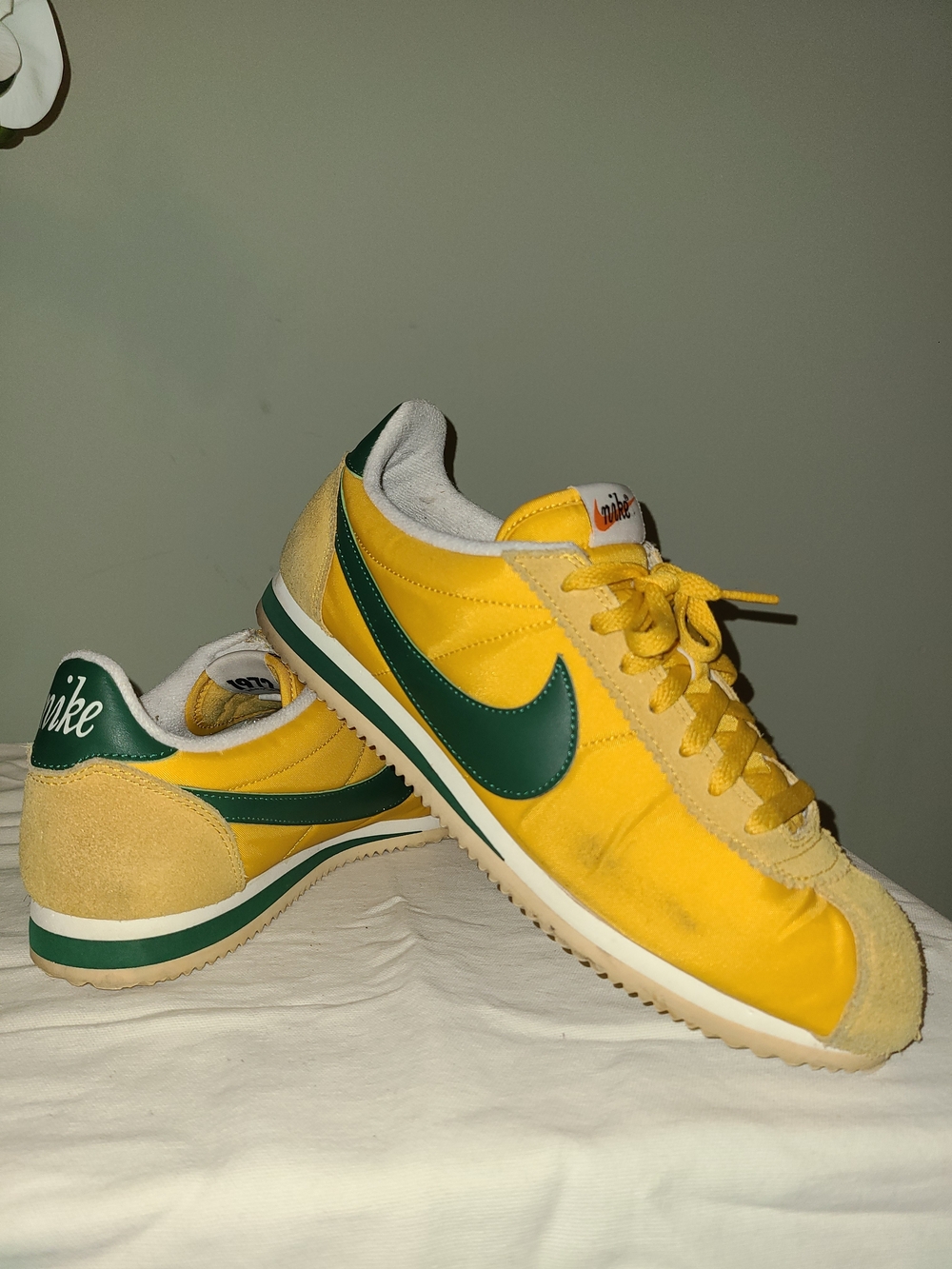 Nike Cortez Men’s Classic Yellow & Green Running Shoes Special Edition Sz 10